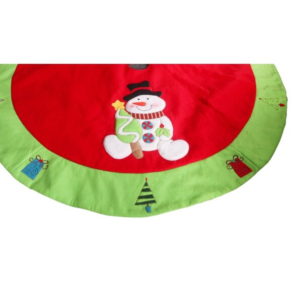 Vintage Christmas Tree Skirt Snowman Scene - Picture 2 of 3